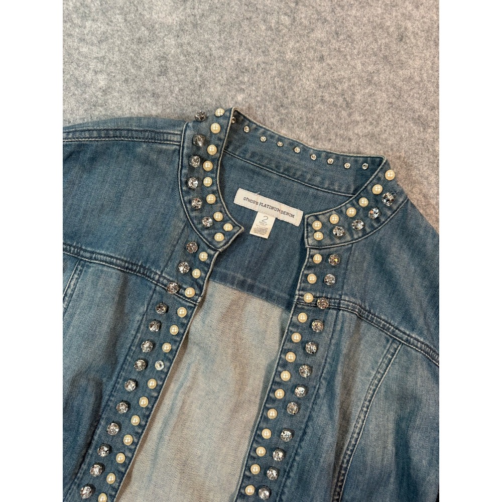 Chicos Platinum Denim Embellished Pearl Rhinestone Jacket Medium Wash Size 2